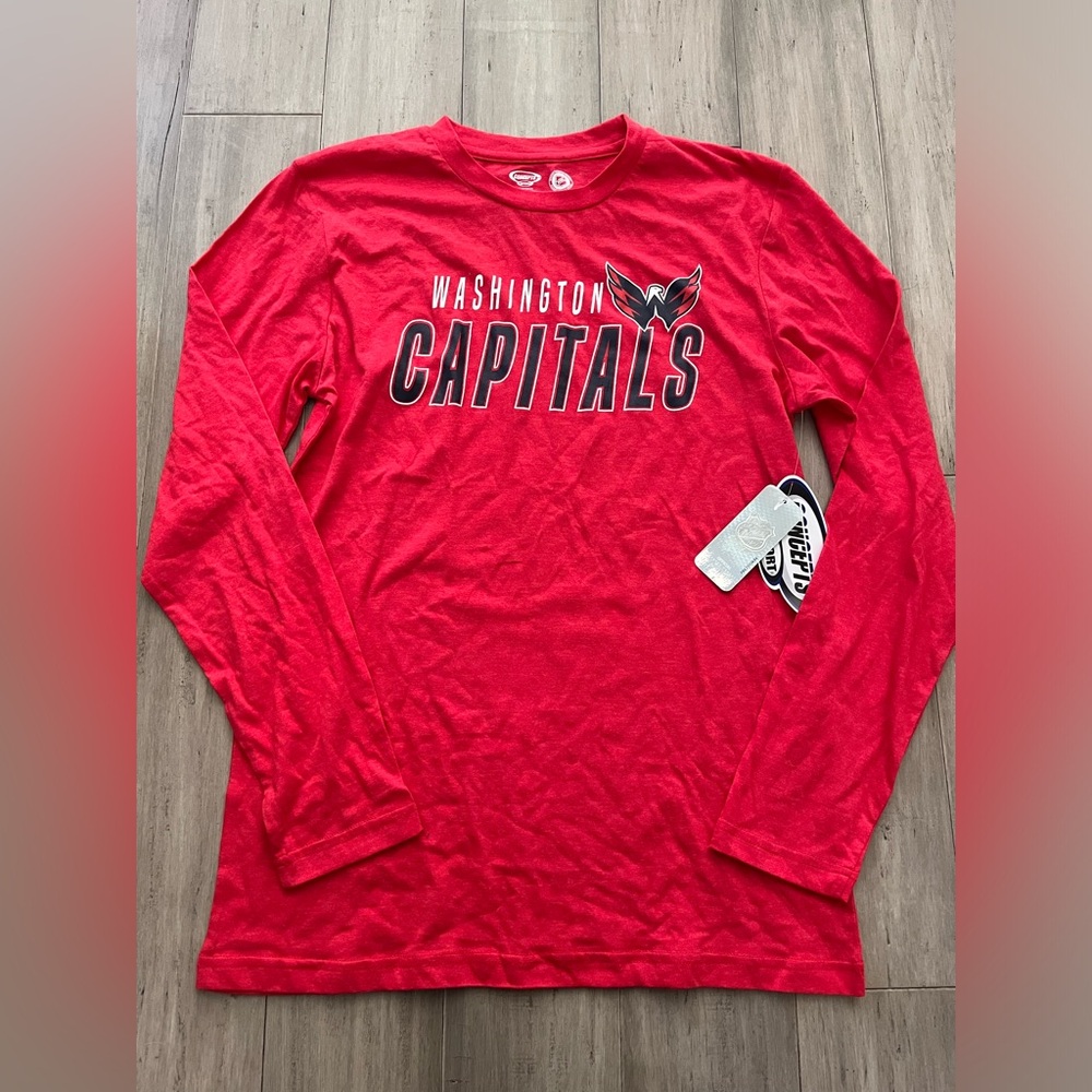 Official NHL Licensed Washington Capitals Red Long Sleeve Shirt Size Medium